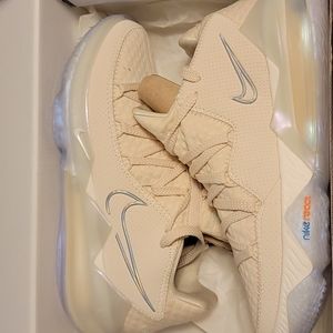 Nike Lebron XVII Low Size 8 (Men's)